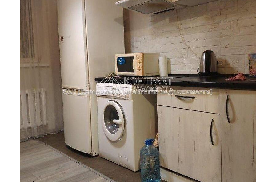 Продам квартиру, Льва Ландау просп. , 16 , 1  ком., 26 м², капитальный ремонт 