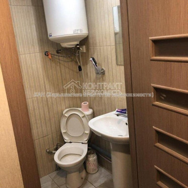 Продам квартиру, Льва Ландау просп. , 16 , 1  ком., 26 м², капитальный ремонт 