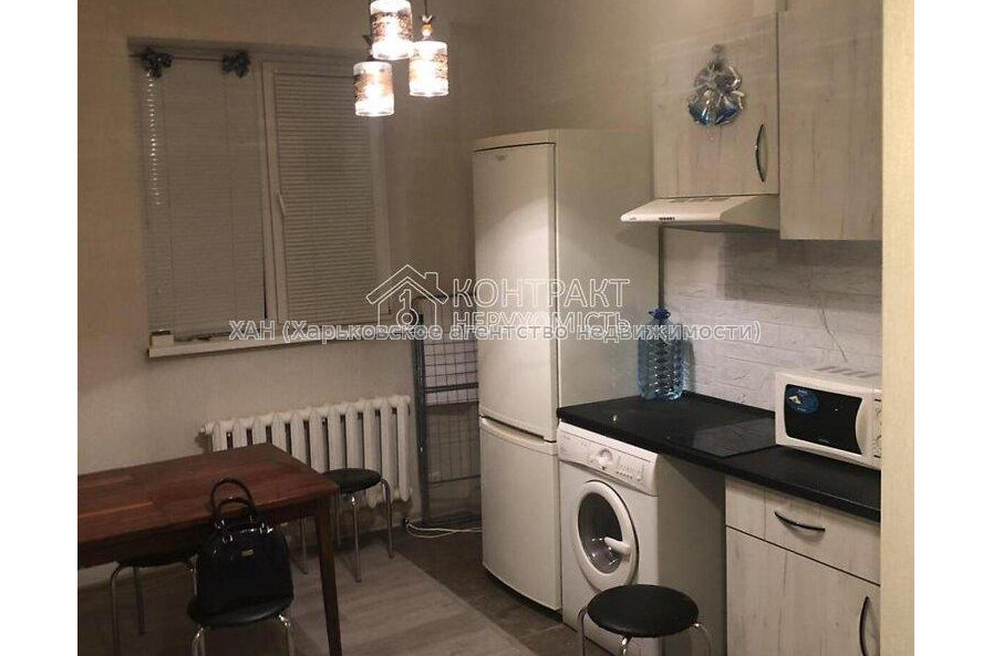 Продам квартиру, Льва Ландау просп. , 16 , 1  ком., 26 м², капитальный ремонт 