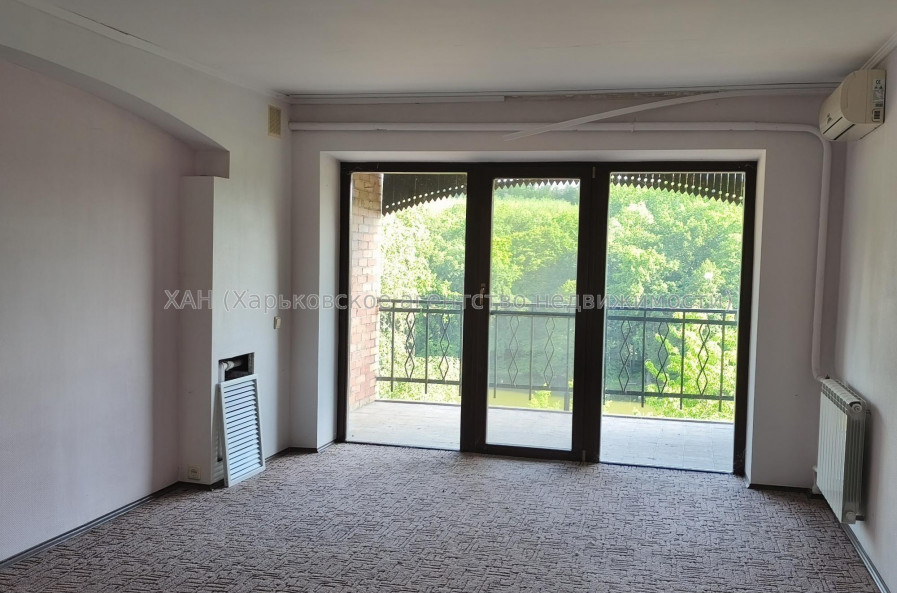 Продам дом, Заречный пер. , 241 м², 25 сот., капитальный ремонт 