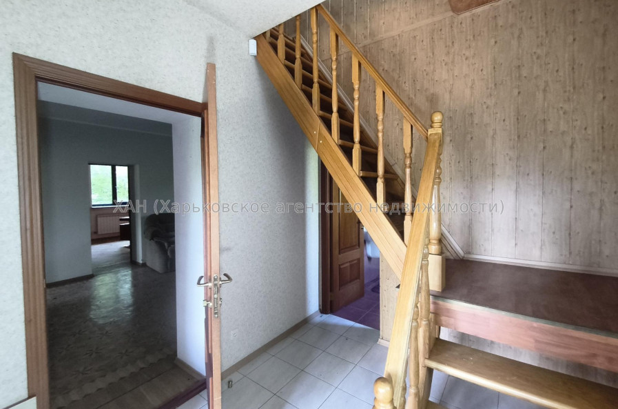 Продам дом, Заречный пер. , 241 м², 25 сот., капитальный ремонт 
