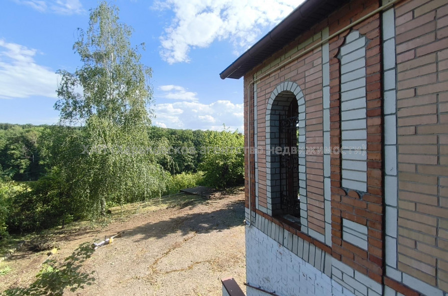 Продам дом, Заречный пер. , 241 м², 25 сот., капитальный ремонт 