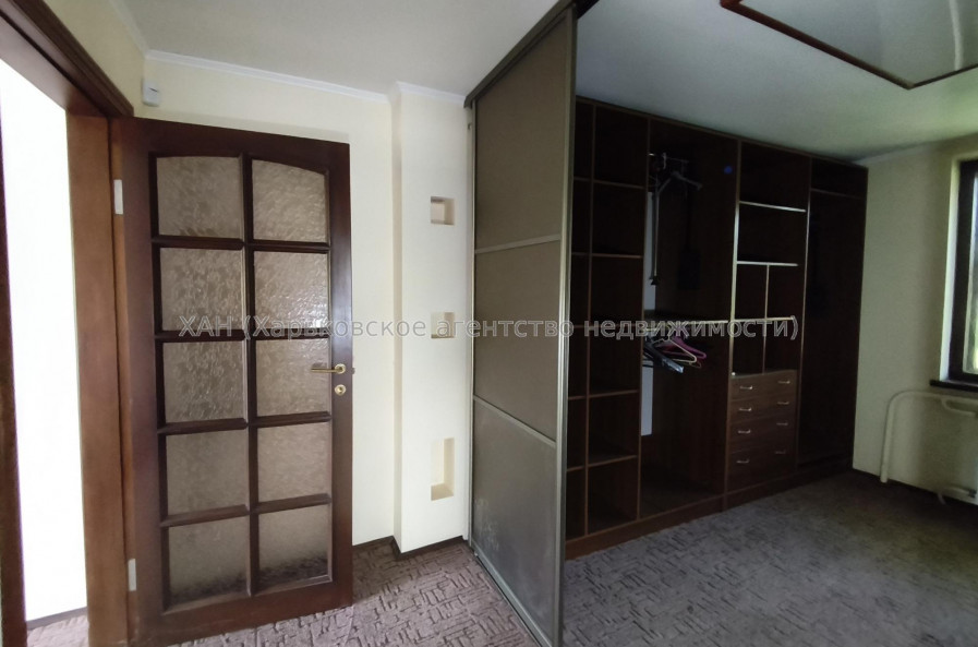 Продам дом, Заречный пер. , 241 м², 25 сот., капитальный ремонт 