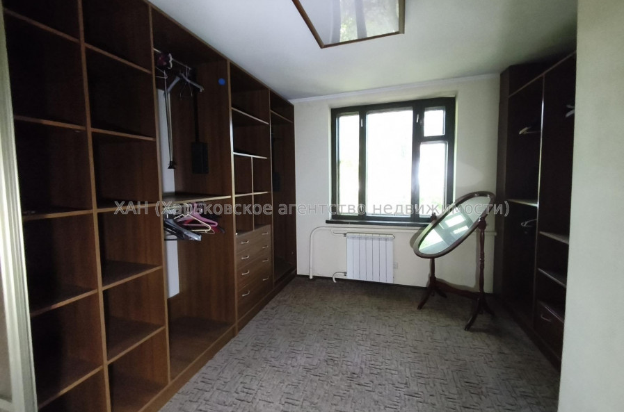 Продам дом, Заречный пер. , 241 м², 25 сот., капитальный ремонт 