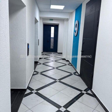 Продам квартиру, Полтавский Шлях ул. , 2  ком., 80 м², без внутренних работ 