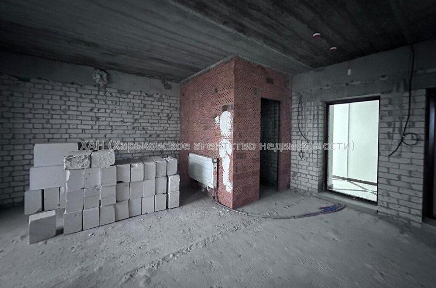 Продам квартиру, Полтавский Шлях ул. , 2  ком., 80 м², без внутренних работ 