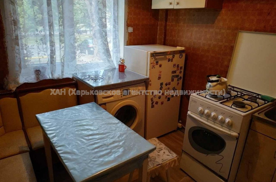 Продам квартиру, Жасминовый б-р , 6 , 1  ком., 30 м², советский ремонт 