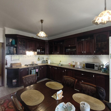 Продам дом, Нижняя ул. , 171.40 м², 12.68 сот., капитальный ремонт 