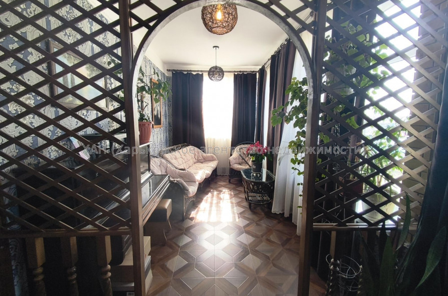 Продам дом, Нижняя ул. , 171.40 м², 12.68 сот., капитальный ремонт 