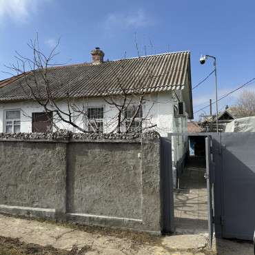 Продам дом, Нахичеванский пер. , 9 , 100 м², 5 сот., косметический ремонт 