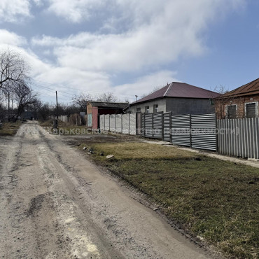 Продам дом, Нахичеванский пер. , 9 , 100 м², 5 сот., косметический ремонт 