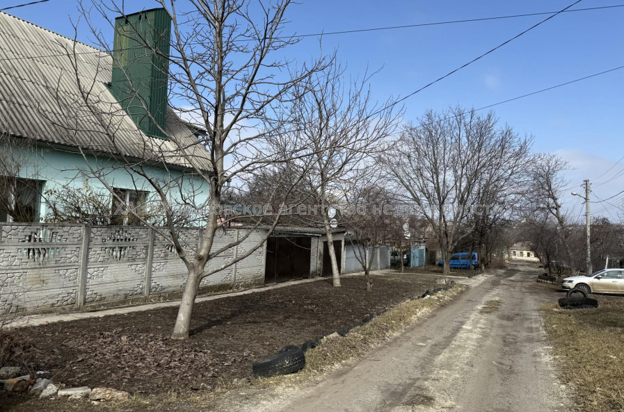 Продам дом, Нахичеванский пер. , 9 , 100 м², 5 сот., косметический ремонт 