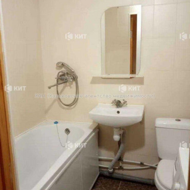 Продам квартиру, Зерновая ул. , 53Г , 2 кім., 45 м², капитальный ремонт 