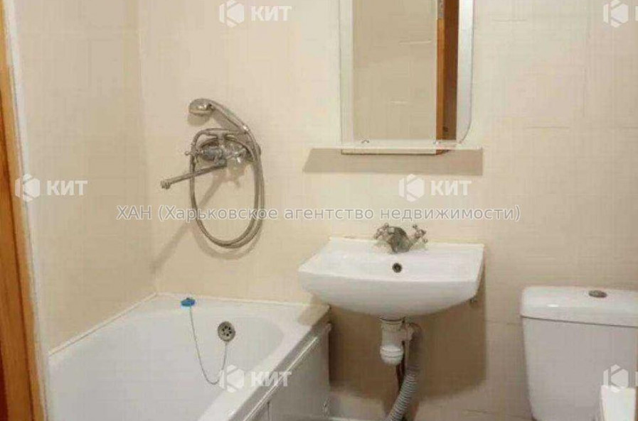 Продам квартиру, Зерновая ул. , 53Г , 2 кім., 45 м², капитальный ремонт 