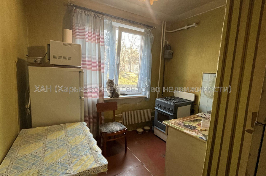 Продам квартиру, Академика Павлова ул. , 4  ком., 71 м², без ремонта 