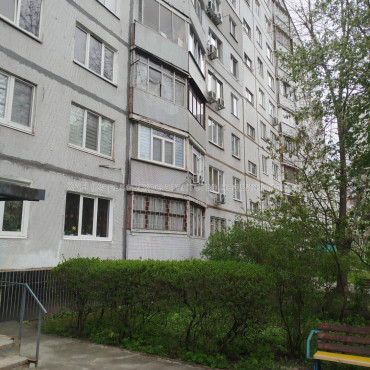 Продам квартиру, Академика Павлова ул. , 4 кім., 71 м², без ремонта 
