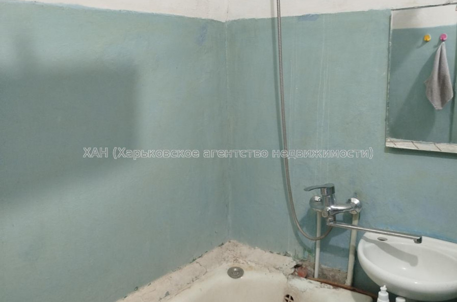 Продам квартиру, Академика Павлова ул. , 4 кім., 71 м², без ремонта 
