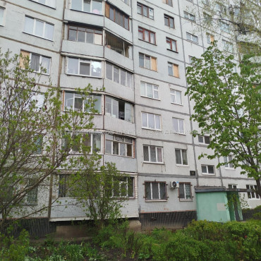 Продам квартиру, Академика Павлова ул. , 4 кім., 71 м², без ремонта 