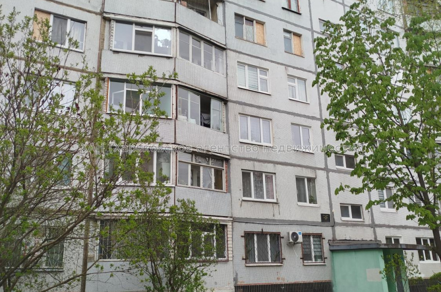 Продам квартиру, Академика Павлова ул. , 4 кім., 71 м², без ремонта 