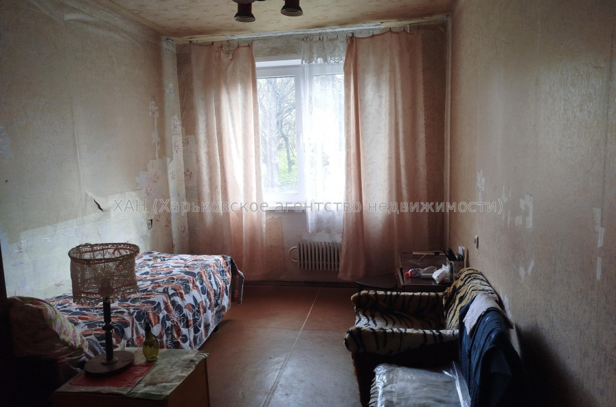 Продам квартиру, Академика Павлова ул. , 4 кім., 71 м², без ремонта 