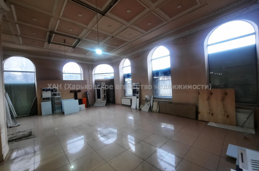 Сдам нежилую недвижимость, помещение свободного назначения , 260 м², косметический ремонт 