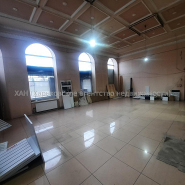 Сдам нежилую недвижимость, помещение свободного назначения , 260 м², косметический ремонт 