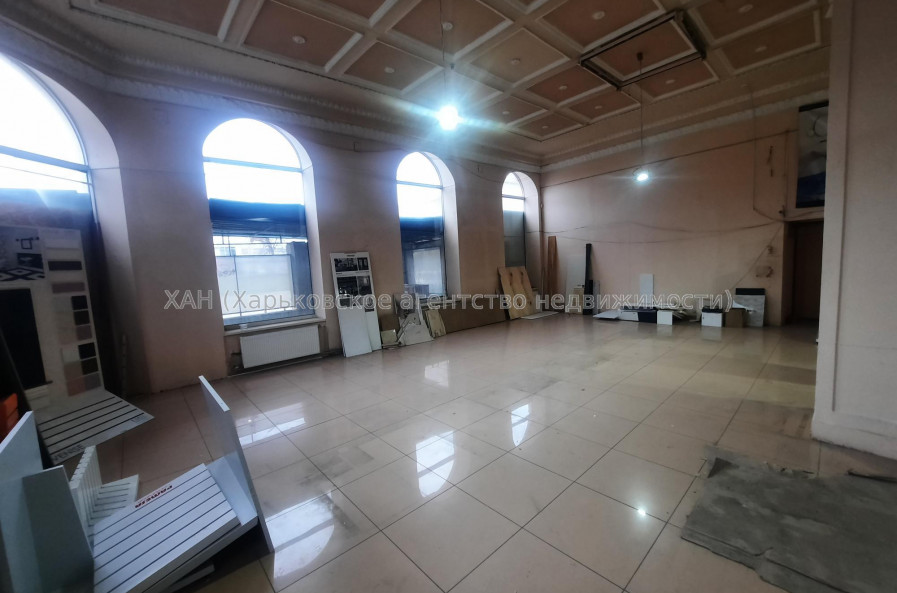 Сдам нежилую недвижимость, помещение свободного назначения , 260 м², косметический ремонт 