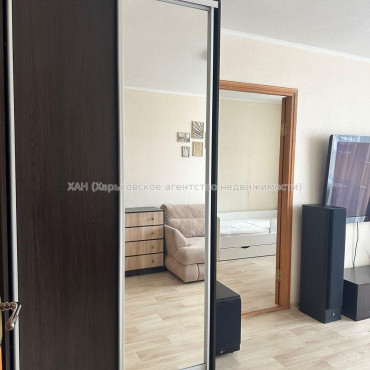 Продам квартиру, Шекспира пер. , 2 кім., 46.60 м², капитальный ремонт 
