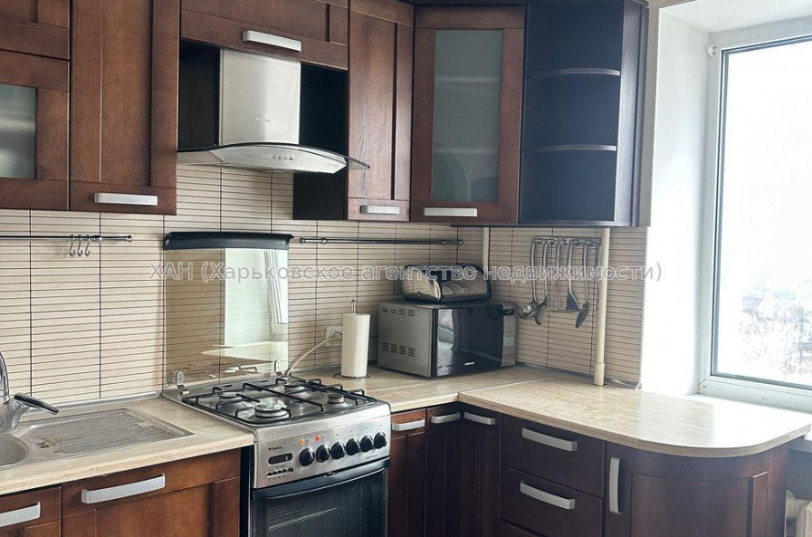 Продам квартиру, Шекспира пер. , 2 кім., 46.60 м², капитальный ремонт 