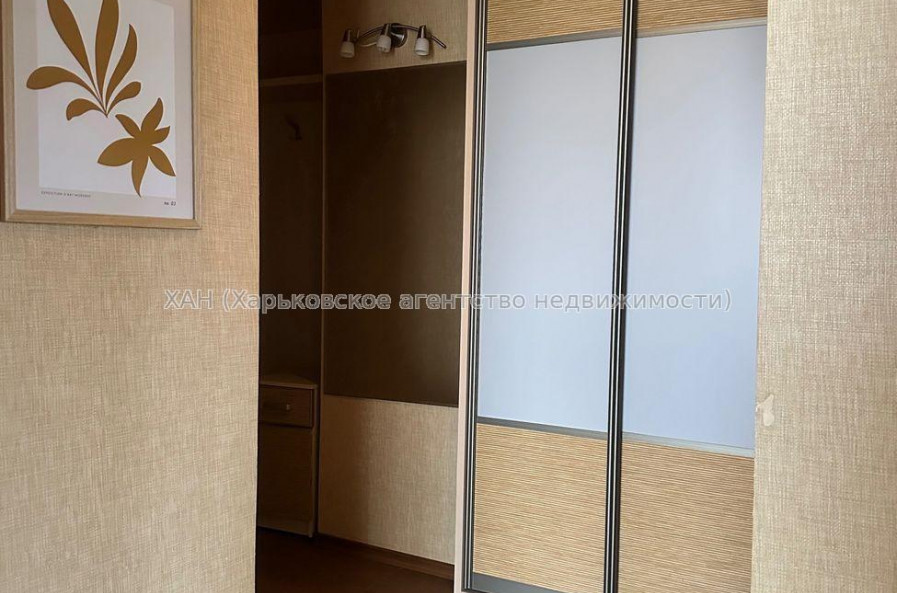 Продам квартиру, Шекспира пер. , 2 кім., 46.60 м², капитальный ремонт 