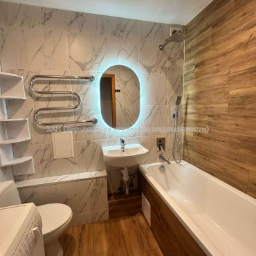 Продам квартиру, Шекспира пер. , 2 кім., 46.60 м², капитальный ремонт 