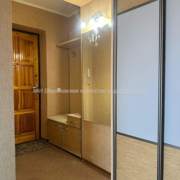 Продам квартиру, Шекспира пер. , 2 кім., 46.60 м², капитальный ремонт 