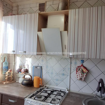 Сдам квартиру, Гвардейцев Широнинцев ул. , 40 , 2  ком., 48 м², капитальный ремонт 