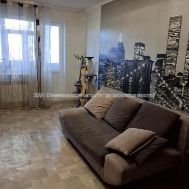 Сдам квартиру, Гвардейцев Широнинцев ул. , 40 , 2  ком., 48 м², капитальный ремонт 