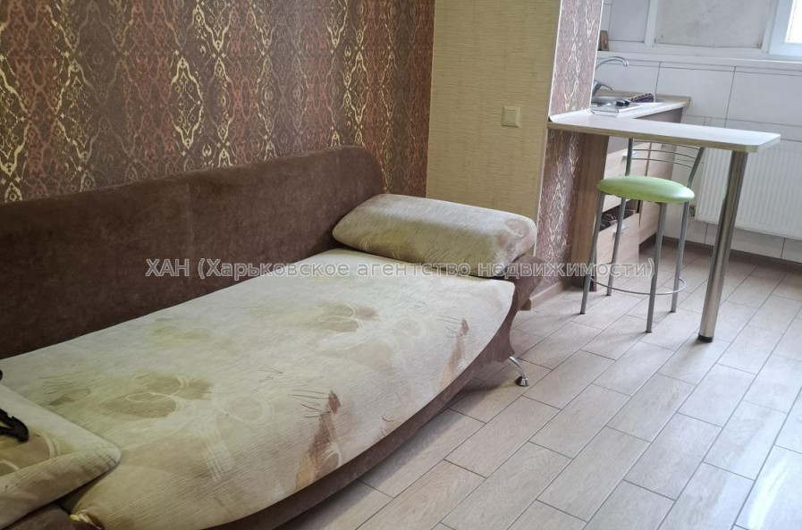 Продам квартиру, Шевченковский пер. , 1 кім., 19 м², косметический ремонт 