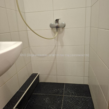 Продам квартиру, Шевченковский пер. , 1 кім., 18.50 м², косметический ремонт 