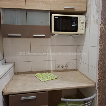 Продам квартиру, Шевченковский пер. , 1 кім., 18.50 м², косметический ремонт 