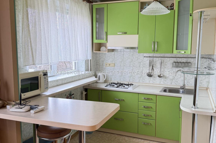 Сдам квартиру, Тракторостроителей просп. , 67 , 2  ком., 46 м², косметический ремонт 