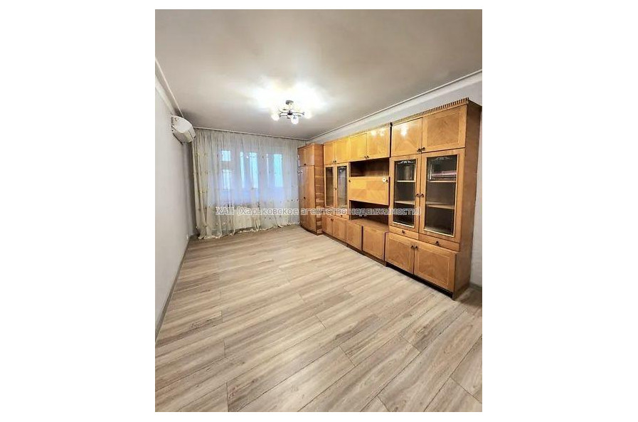 Продам квартиру, Нюрнбергский пер. , 1 кім., 40 м², косметический ремонт 