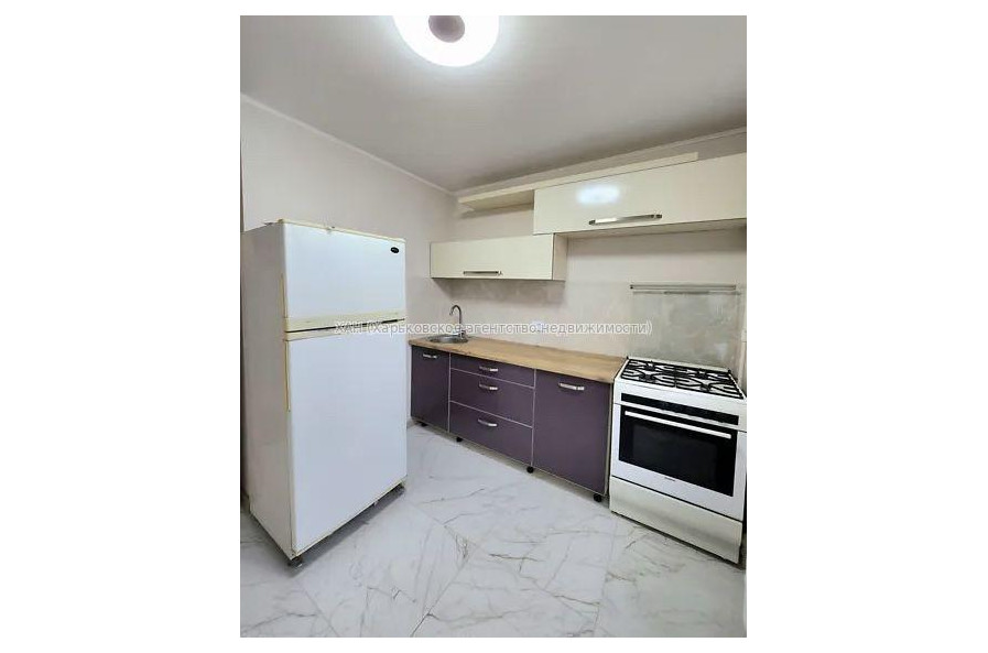 Продам квартиру, Нюрнбергский пер. , 1 кім., 40 м², косметический ремонт 