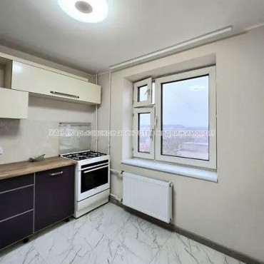 Продам квартиру, Нюрнбергский пер. , 1 кім., 40 м², косметический ремонт 