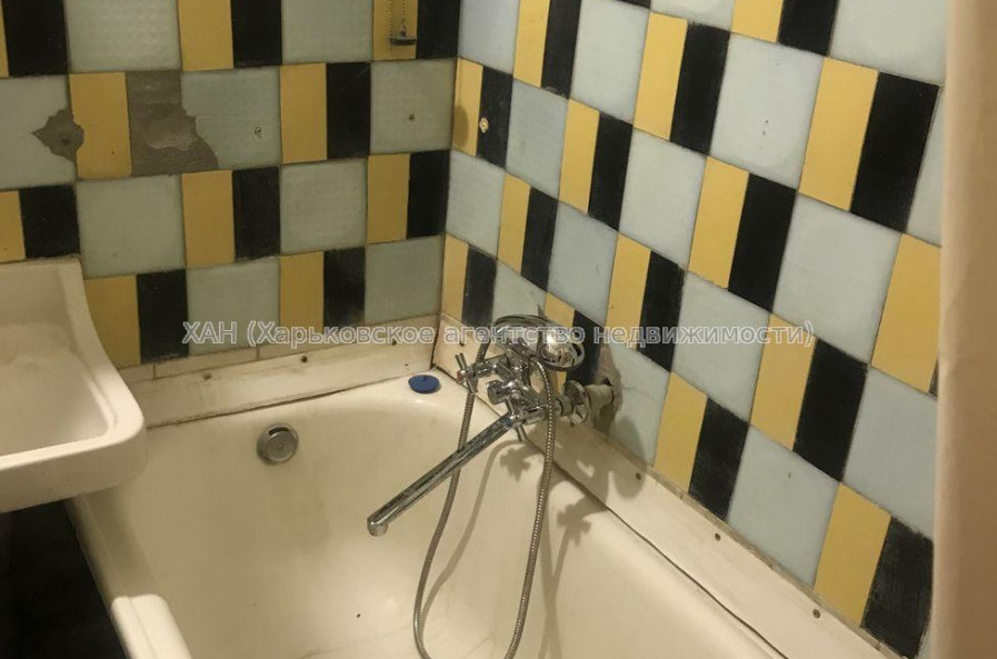 Продам квартиру, Петра Григоренко пр-т , 12А , 1 кім., 35 м², советский ремонт 