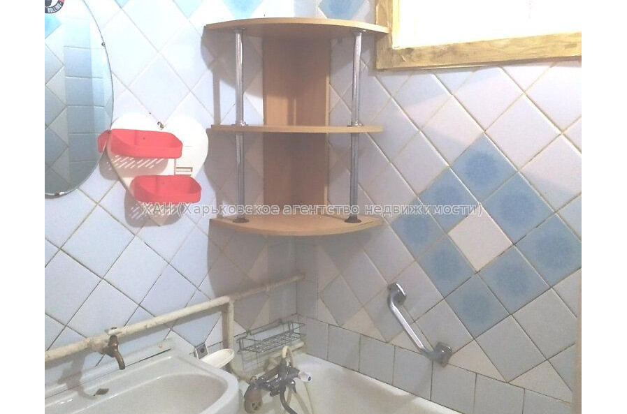 Сдам квартиру, Науки просп. , 61 , 1  ком., 32.60 м², советский ремонт 