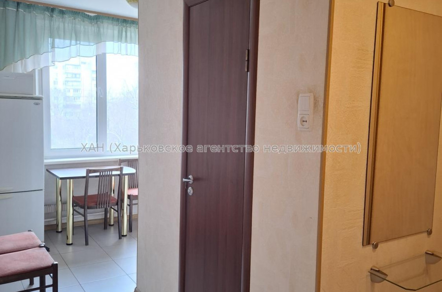 Продам квартиру, Волонтерская ул. , 1 кім., 33 м², капитальный ремонт 