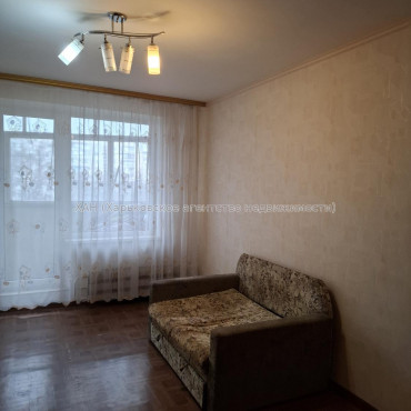 Продам квартиру, Волонтерская ул. , 1 кім., 33 м², капитальный ремонт 