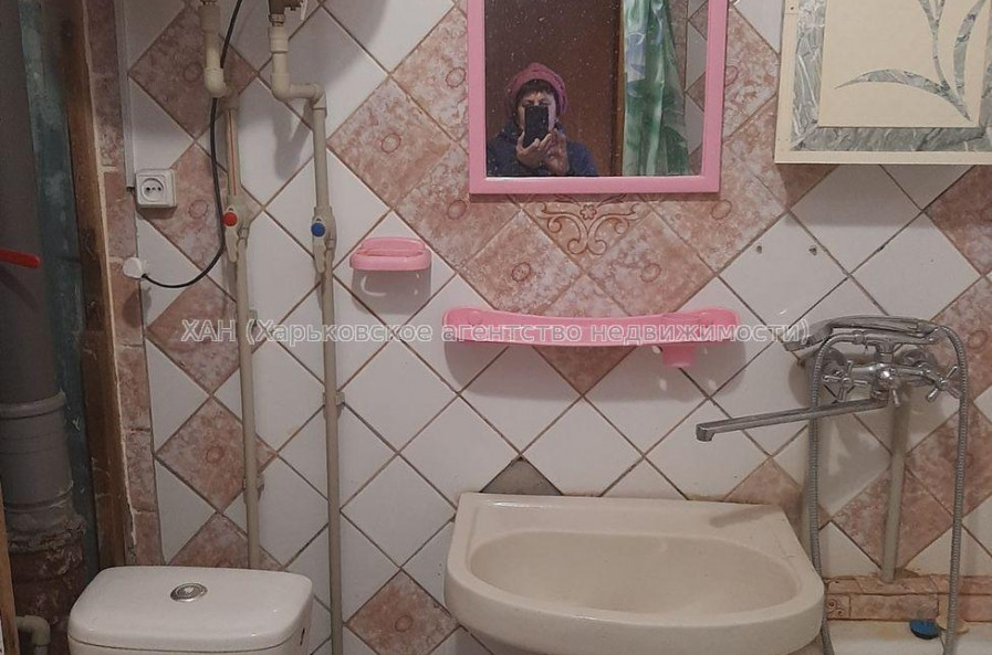 Продам квартиру, Защитников Неба ул. , 1 кім., 39.80 м², советский ремонт 