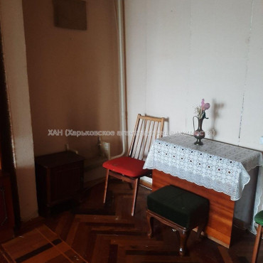 Продам квартиру, Защитников Неба ул. , 1 кім., 39.80 м², советский ремонт 