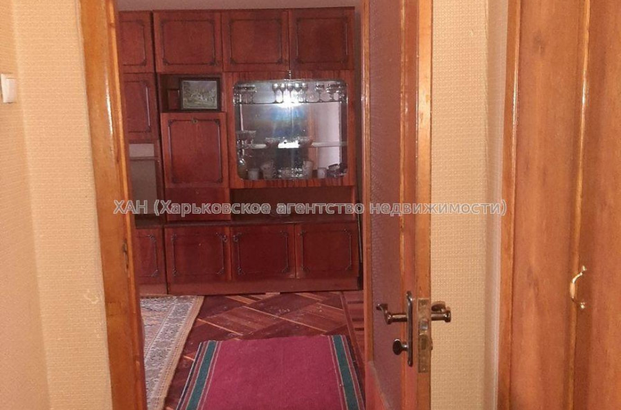Продам квартиру, Защитников Неба ул. , 1 кім., 39.80 м², советский ремонт 