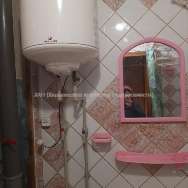 Продам квартиру, Защитников Неба ул. , 1 кім., 39.80 м², советский ремонт 