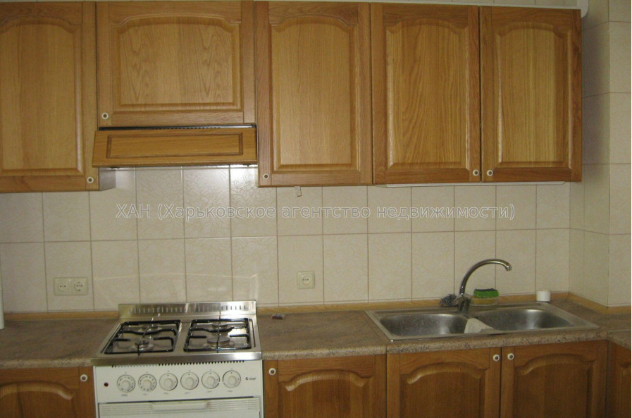 Продам квартиру, Дудинской ул. , 3 кім., 57.40 м², капитальный ремонт 